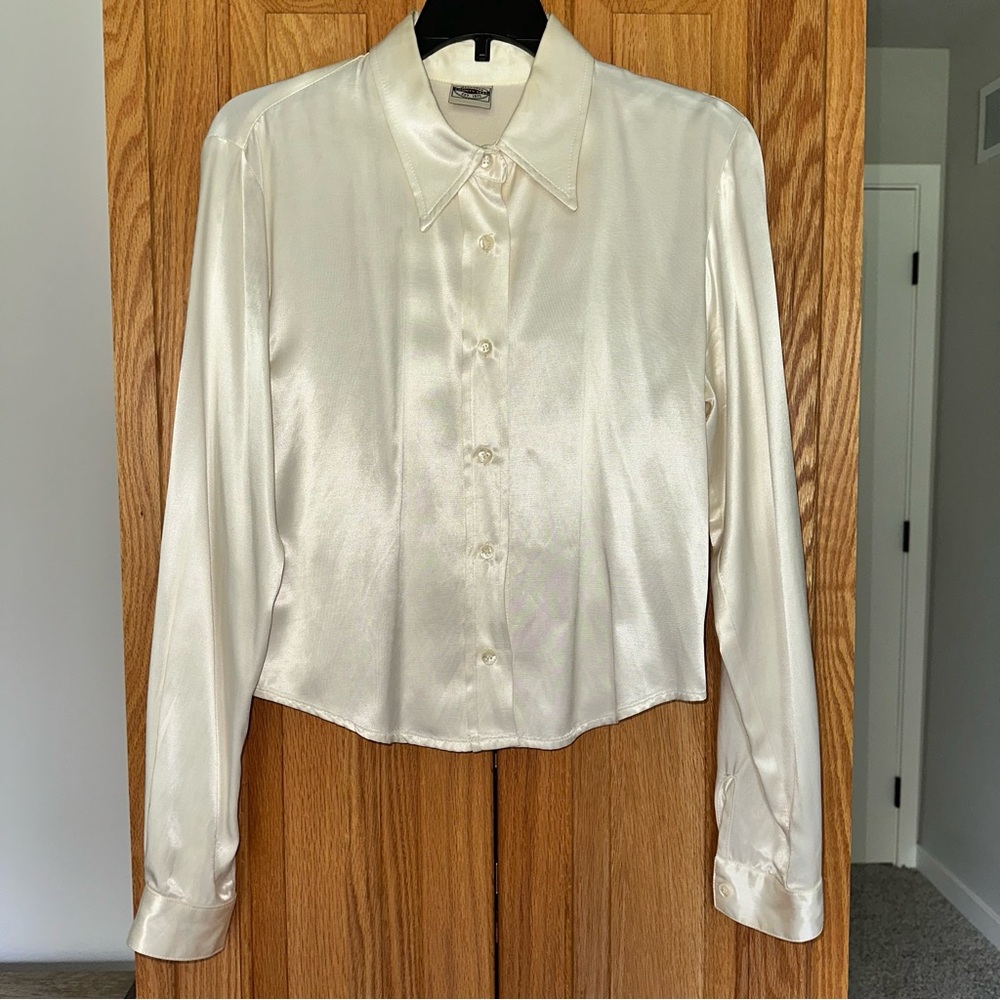 Elegant Cream Satin Blouse 90s County Seat Jeans wear size M made in USA.
